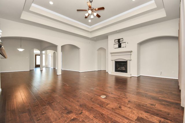1122 Boxwood Place, Friendswood, TX 77546
