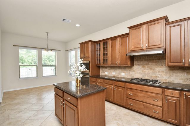 1122 Boxwood Place, Friendswood, TX 77546