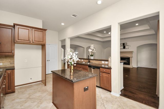 1122 Boxwood Place, Friendswood, TX 77546
