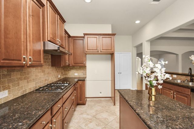 1122 Boxwood Place, Friendswood, TX 77546