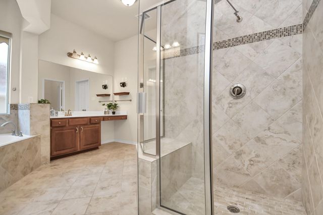 1122 Boxwood Place, Friendswood, TX 77546