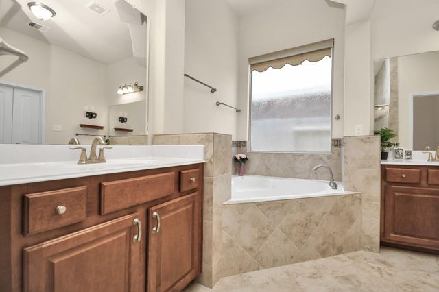 1122 Boxwood Place, Friendswood, TX 77546
