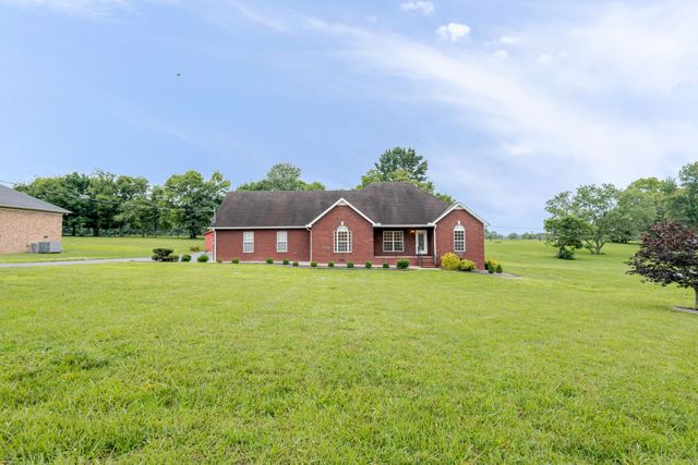 104 Redbud Dr, Shelbyville, TN 37160