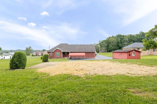 104 Redbud Dr, Shelbyville, TN 37160