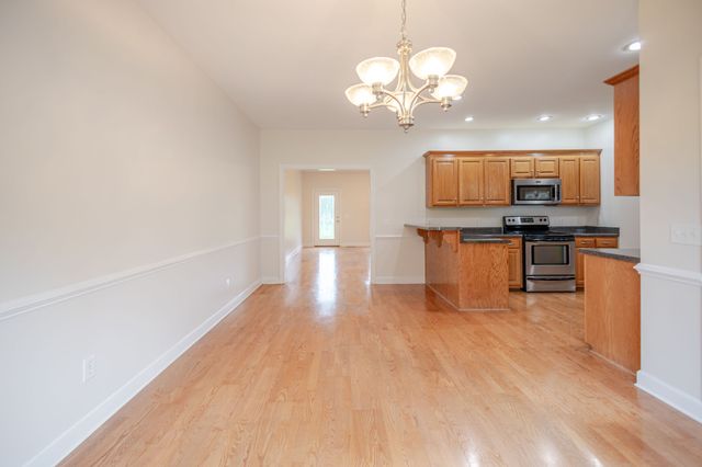 104 Redbud Dr, Shelbyville, TN 37160