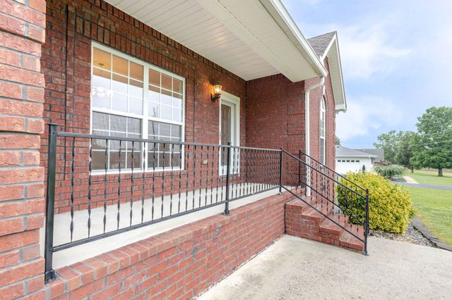 104 Redbud Dr, Shelbyville, TN 37160