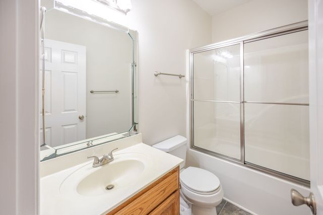 104 Redbud Dr, Shelbyville, TN 37160