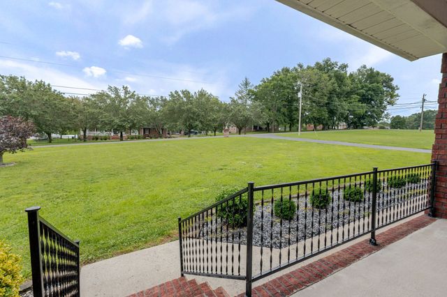 104 Redbud Dr, Shelbyville, TN 37160