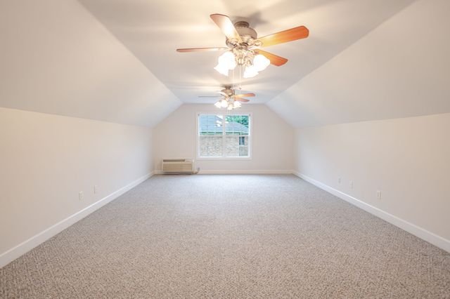 104 Redbud Dr, Shelbyville, TN 37160