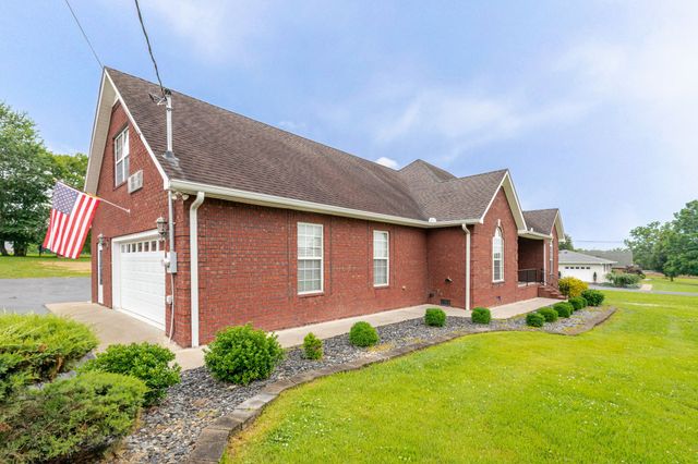 104 Redbud Dr, Shelbyville, TN 37160