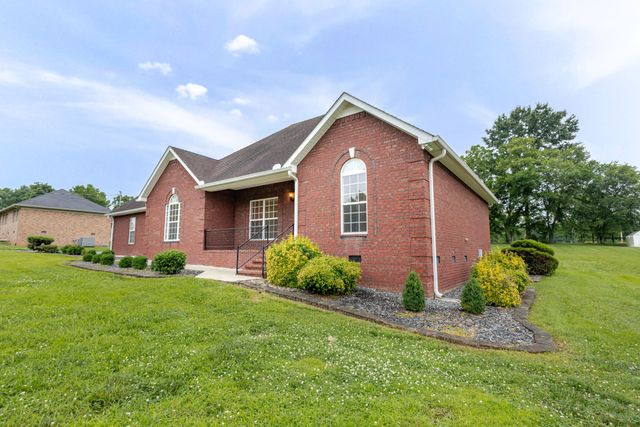 104 Redbud Dr, Shelbyville, TN 37160