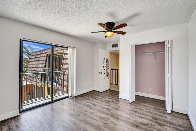 973 Springdale Circle 97-C, Palm Springs, FL 33461