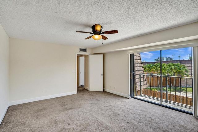 973 Springdale Circle 97-C, Palm Springs, FL 33461