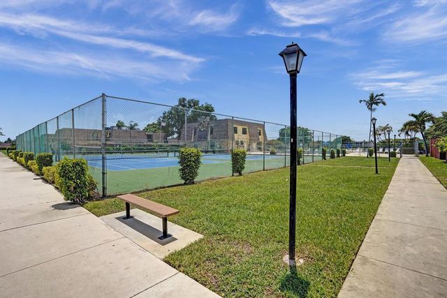 973 Springdale Circle 97-C, Palm Springs, FL 33461