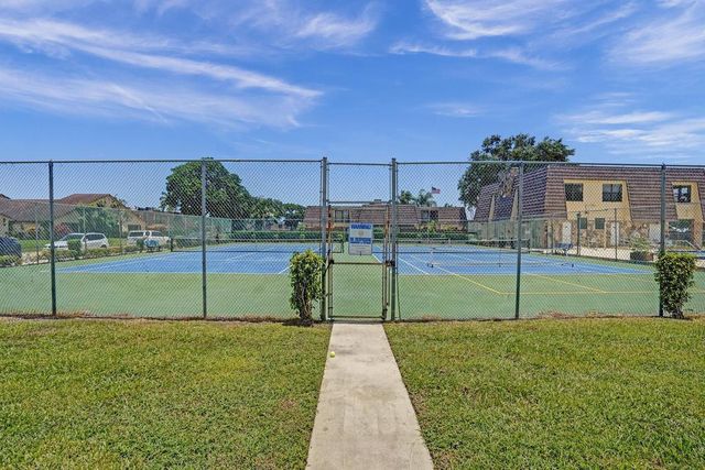 973 Springdale Circle 97-C, Palm Springs, FL 33461