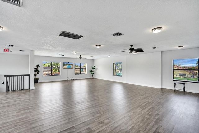 973 Springdale Circle 97-C, Palm Springs, FL 33461