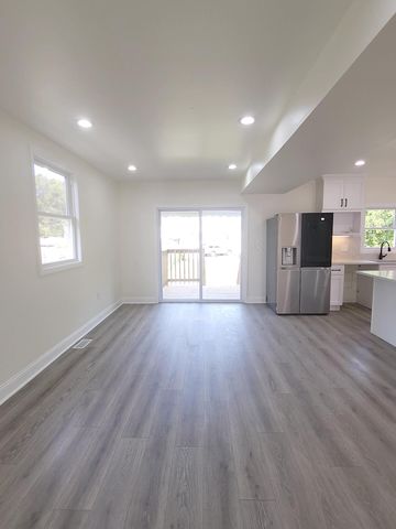 1021 Moss Street, Hammond, IN 46320