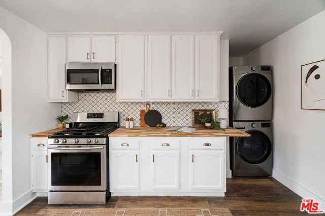 607 W 111th Place, Los Angeles, CA 90044