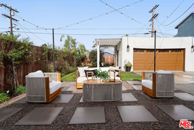 607 W 111th Place, Los Angeles, CA 90044