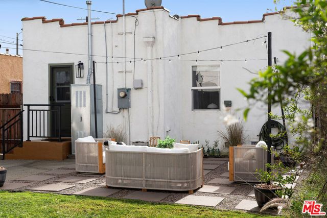 607 W 111th Place, Los Angeles, CA 90044
