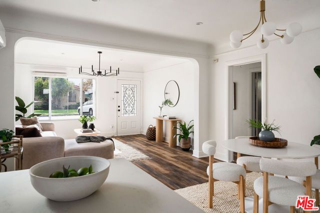 607 W 111th Place, Los Angeles, CA 90044