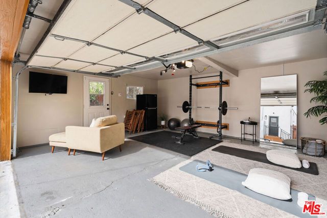 607 W 111th Place, Los Angeles, CA 90044