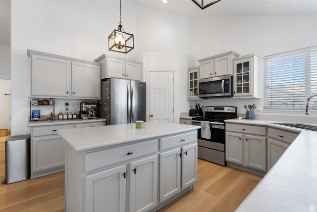 3528 W PLYMOUTH ROCK CV, Lehi, UT 84043