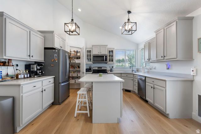 3528 W PLYMOUTH ROCK CV, Lehi, UT 84043