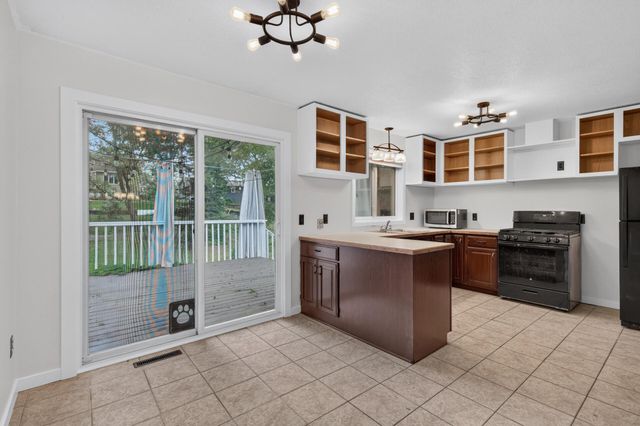 19205 Yale Street NW, Elk River, MN 55330