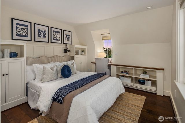 1010 6th Street W, Kirkland, WA 98033