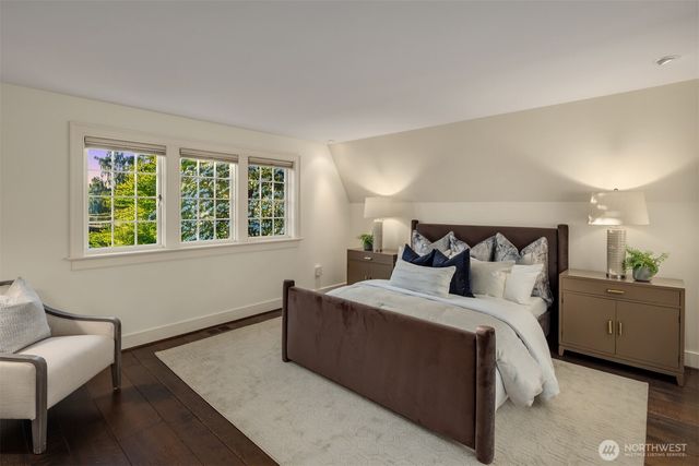 1010 6th Street W, Kirkland, WA 98033