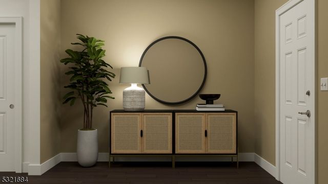 83 Ventura Dr 67, East Hanover Twp., NJ 07932