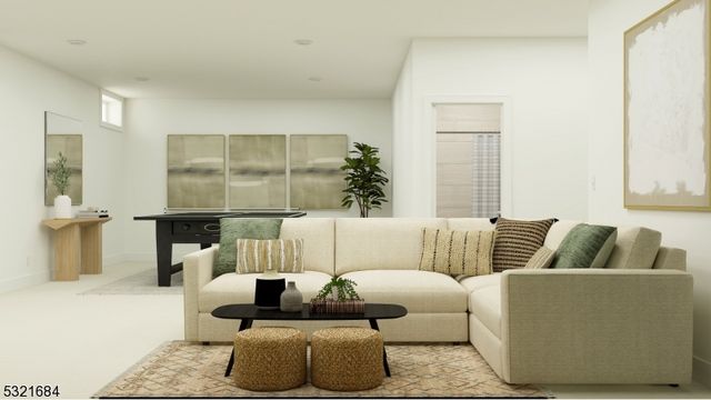 83 Ventura Dr 67, East Hanover Twp., NJ 07932