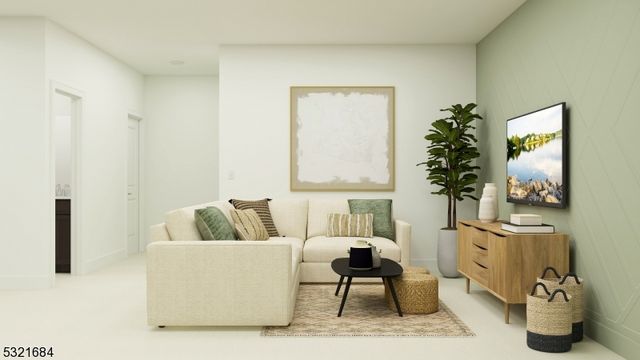 83 Ventura Dr 67, East Hanover Twp., NJ 07932