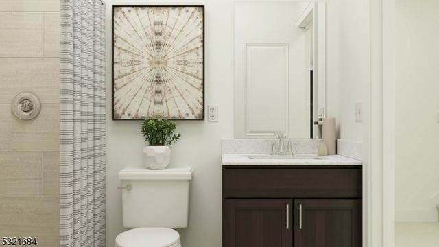 83 Ventura Dr 67, East Hanover Twp., NJ 07932