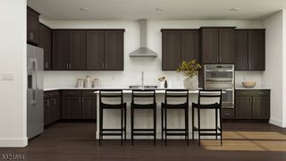 83 Ventura Dr 67, East Hanover Twp., NJ 07932