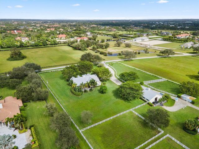 15416 Sunnyland Lane Barn, Wellington, FL 33414