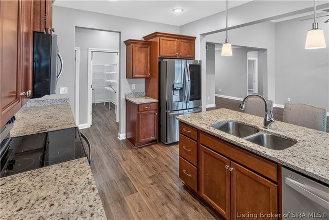 7012 Patriot Court, Charlestown, IN 47111