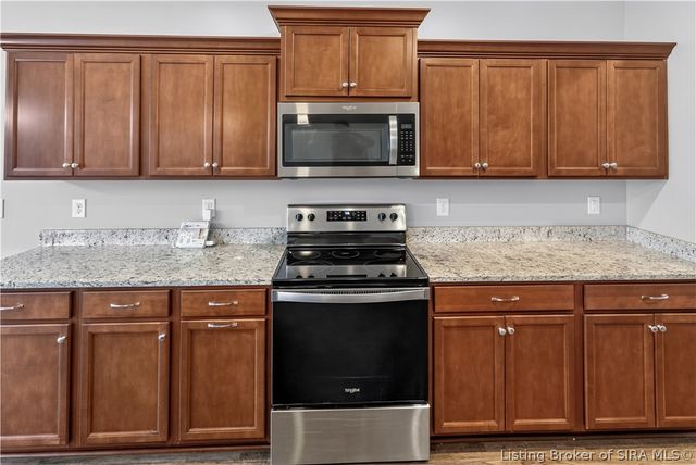 7012 Patriot Court, Charlestown, IN 47111