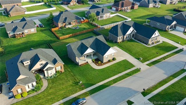 7012 Patriot Court, Charlestown, IN 47111