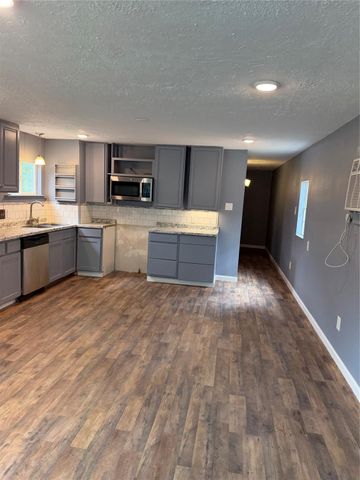 207 Robbie Road, Livingston, TX 77351