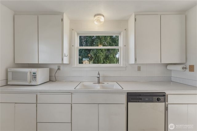 116 SW 9th Street, College Place, WA 99324