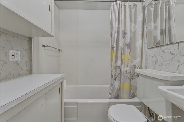 116 SW 9th Street, College Place, WA 99324