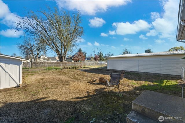 116 SW 9th Street, College Place, WA 99324