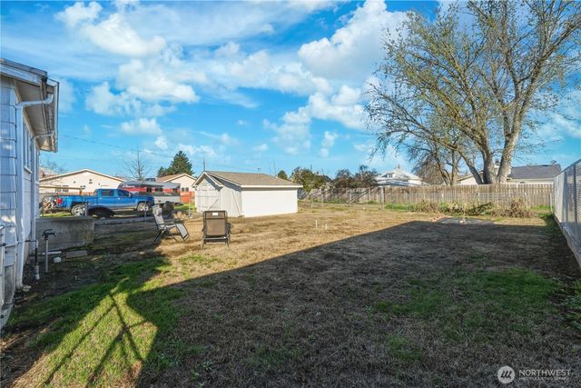 116 SW 9th Street, College Place, WA 99324