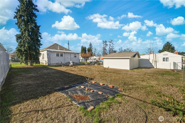 116 SW 9th Street, College Place, WA 99324