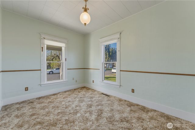 116 SW 9th Street, College Place, WA 99324