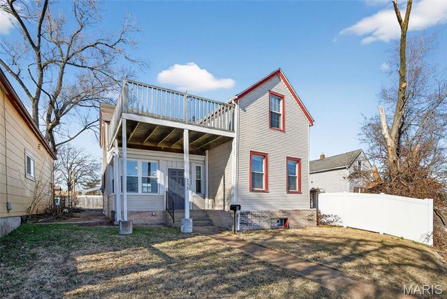 235 Military Road, St Louis, MO 63125