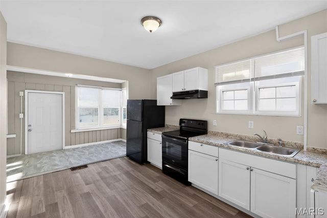 235 Military Road, St Louis, MO 63125