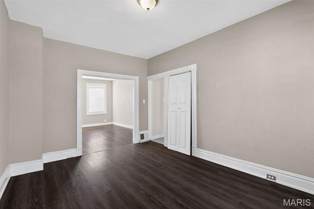 235 Military Road, St Louis, MO 63125